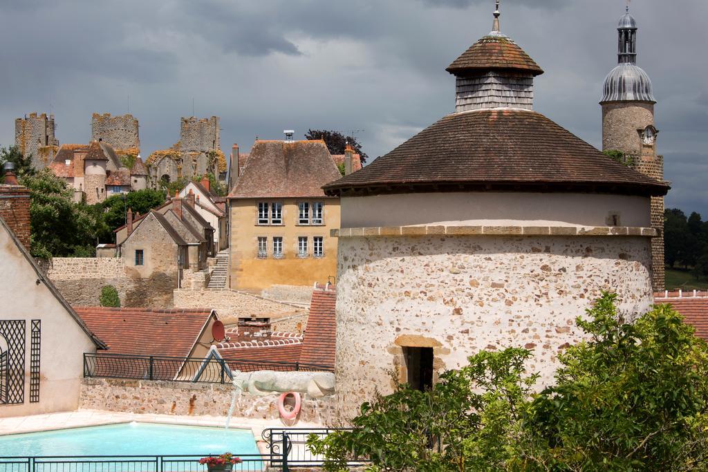 Hotel Hob Montespan Talleyrand Bourbon-lʼArchambault Exterior foto