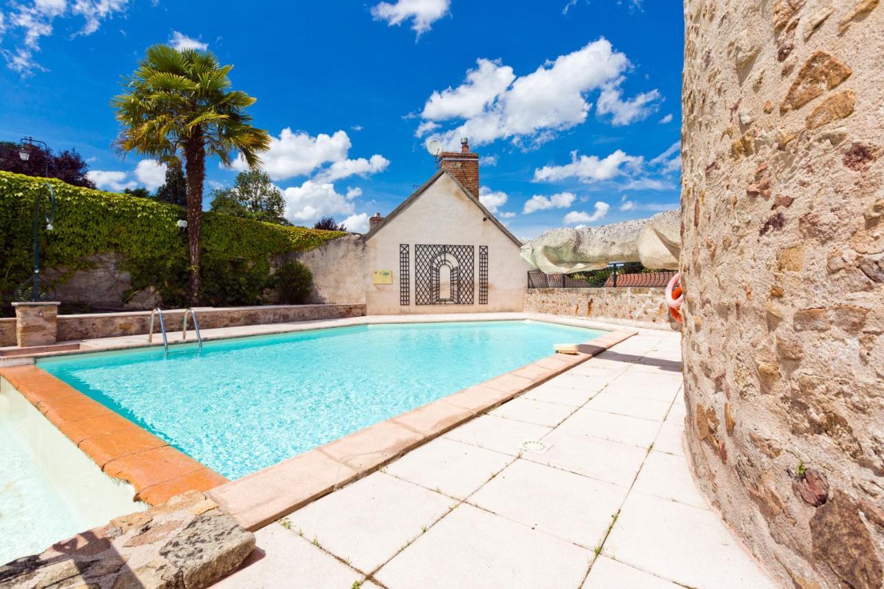 Hotel Hob Montespan Talleyrand Bourbon-lʼArchambault Exterior foto