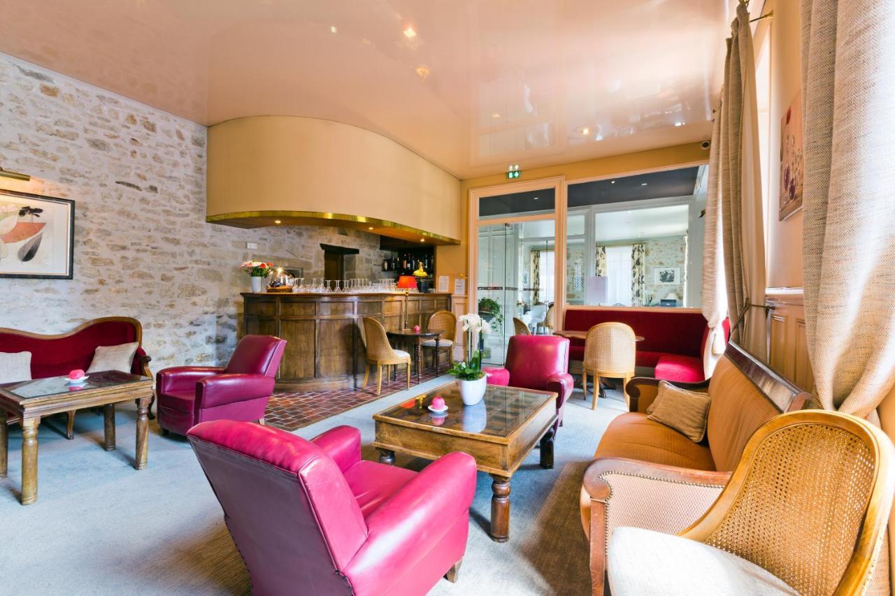 Hotel Hob Montespan Talleyrand Bourbon-lʼArchambault Exterior foto