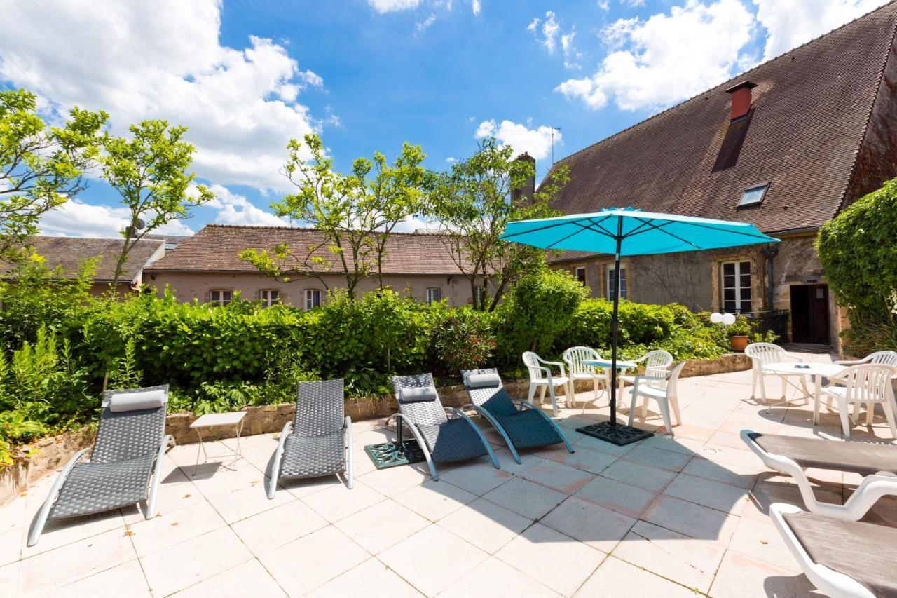Hotel Hob Montespan Talleyrand Bourbon-lʼArchambault Exterior foto